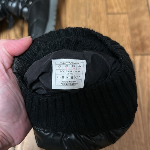 The NorthFace Black Thermoball Snow Boots - Picture 7 of 7